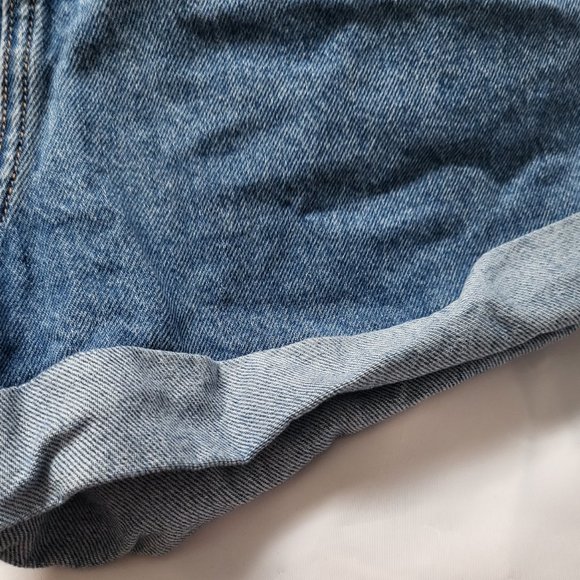 Wild Fable Women's Super-High Rise Rolled Cuff Mom Jean Shorts Happy Pocket.Wild - Picture 5 of 6